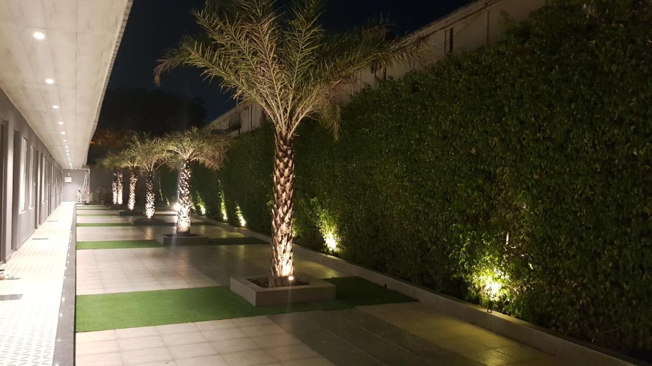 Kingston Resort Kanpur Exterior foto