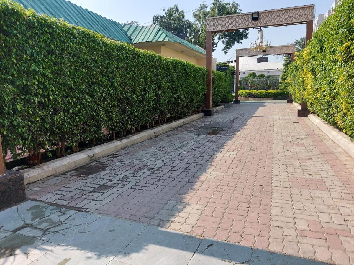 Kingston Resort Kanpur Exterior foto
